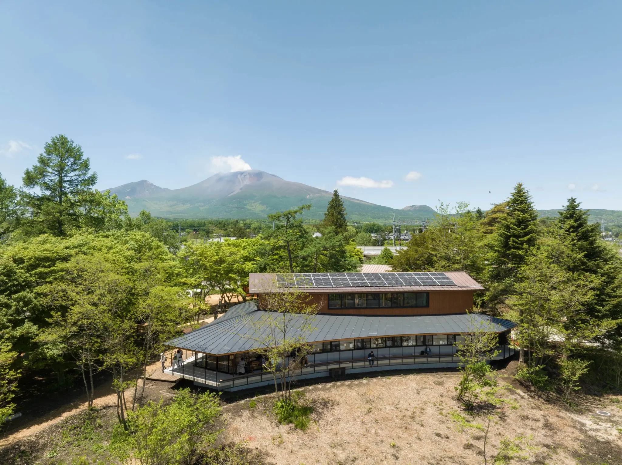 軽井沢書店と浅間山